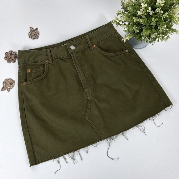 Topshop Dresses & Skirts - Topshop Moto Denim Mini Skirt Sz 6 Cutoff Raw Hem A Line Olive Green Rigid